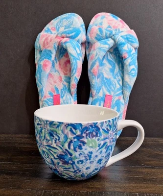 Zapatilla de terciopelo estampada Lilly Pulitzer azul Bondi talla 7/8 12 oz taza "Lion Around" Foto 1 de 4