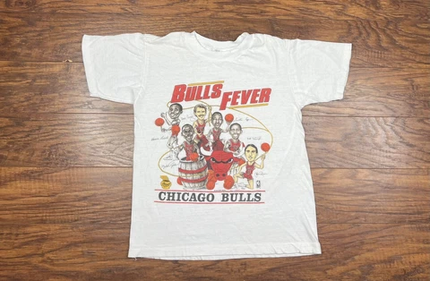 vintage bulls fever chicago bulls caricature t shirt boys small white m4 Cover