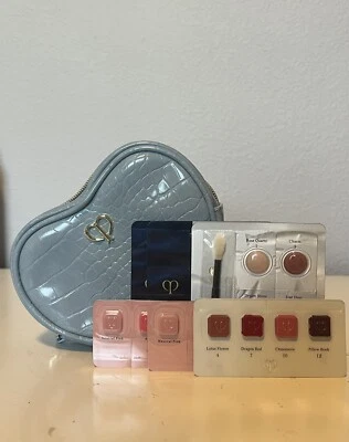 Estuche bolsa de viaje maquillaje cosmético corazón azul Cle de Peau y 6 tarjetas de lápiz labial nuevo sin caja Foto 1 de 4