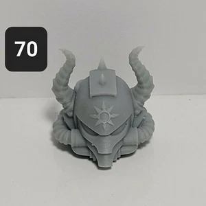 70 Chaos Hornhelm Custom kompatibel W 7" 4.000 Space Mcfarlane Marine - Bild 1 von 2