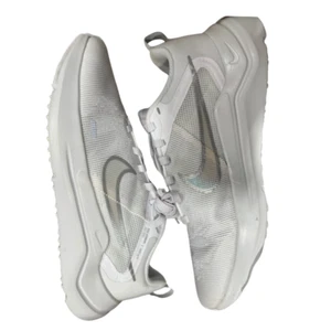 Nike Damen Low-Top Sneaker Weiß Metallic Silber Größe 7,5 Einfache Freizeitschuhe - Bild 1 von 5