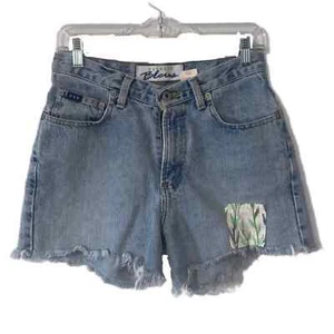 Express Bleus Straight Leg Cut Off Denim Shorts Sz 10 - Picture 1 of 12