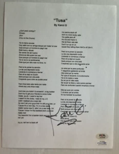 HOJA DE LETRAS DE TUSA 8X10 FIRMADA POR KAROL G RARA CERTIFICADO DE AUTENTICIDAD PSA - Imagen 1 de 3