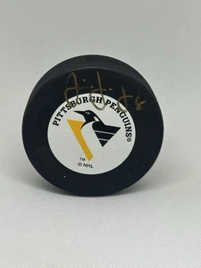 Penguins Jaromir Jagr Signed Autographed NHL Official Game Puck - Picture 1 of 2
