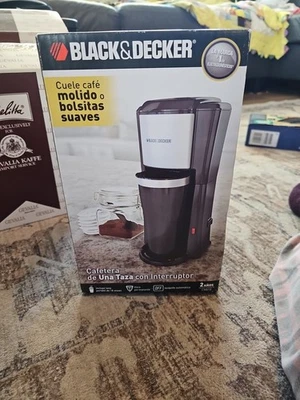 BLACK AND DECKER BREW 'N GO COFFEE MAKER 1 CUP TRAVEL MUG - Image 1 of 3