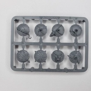 Vintage Warhammer CHAOS MARAUDER SHIELD Sprue middlehammer 2000 GW AOS TOW RR25 - Picture 1 of 6
