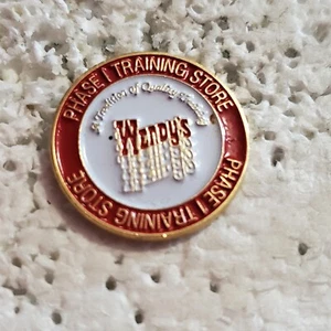 De Colección Wendys Fase 1 Entrenamiento Tienda Esmalte Sombrero Solapa Prendedor Comida Rápida Restaurante Logo - Imagen 1 de 3