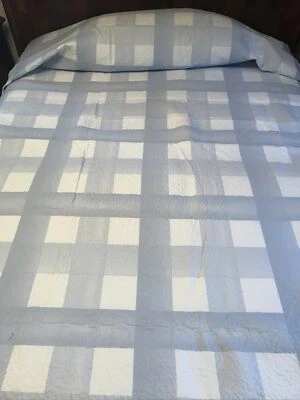 Yves Delorme Pastel Blue Geometric Design 200th.c Cotton King Quilted Bedspread  - Image 1 of 4
