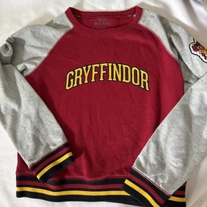 Harry Potter Universal Studios Gryffindor Long Sleeve Sweatshirt YOUTH XL - Picture 1 of 5