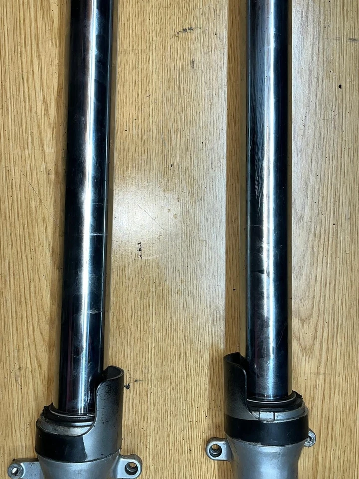 Horquillas delanteras honda cbr 1100 xx super blackbird 1999 Foto 1 de 4