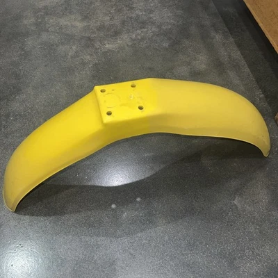 Guardabarros delantero Suzuki Pe175 1980 - OEM PN 53111-40411 Foto 1 de 4