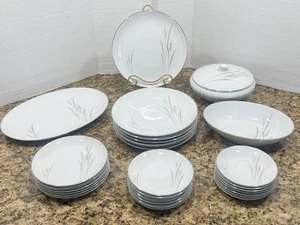 26 Pc Vintage 1960’s Platinum Wheat Fine China Of Japan Dinner Set - Picture 1 of 24