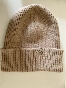 H&M Kids Khaki Color Knit Beanie Winter Hat NEW Fits Kids 8-14 Years - Picture 1 of 4