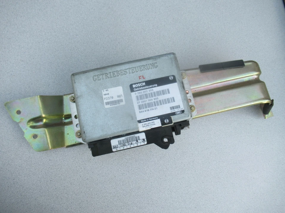 Porsche 968 Tiptronic Aut. Transmission Control Module BOSCH 0 260 002 203 Foto 1 de 4