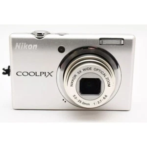 Nikon COOLPIX S570 Digital Camera 12.0MP 5x Optical Zoom Smile Detection Silver - Picture 1 of 12