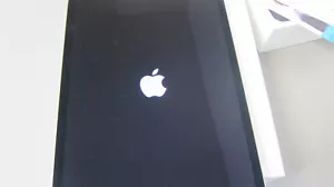Apple iPad Pro 4a generazione 128 GB, Wi-Fi + 5G (sbloccato) 11" - grigio siderale - Foto 1 di 8