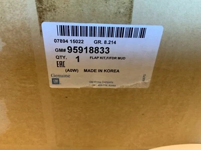 Protectores contra salpicaduras moldeados delanteros GM 95918833 2015-2020 Chevrolet Trax genuinos GM  Foto 1 de 3