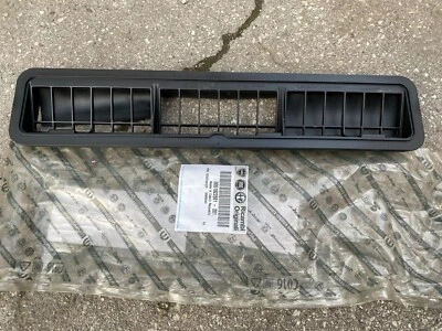 Cubierta de ventilación ventilación ventilación maletero centro Fiat 500 51922681 NUEVO Foto 1 de 3