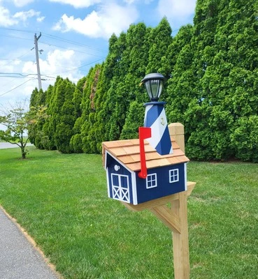 Buzón Amish - Hecho a mano - Con faro solar - Madera - Con agitador de cedro Foto 1 de 4