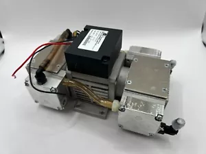 Pompa per vuoto KNF tipo UN84.4ANDC-B 24VDC USATA PER RICAMBI - Foto 1 di 1
