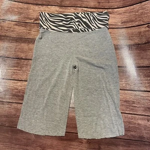 Girl’s Poof Apparel Zebra Print Fold Over Yoga Shorts S 7/8 - Picture 1 of 4