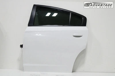 Dodge Charger 2016-2018 puerta trasera izquierda panel carcasa nudillo blanco OEM Foto 1 de 4