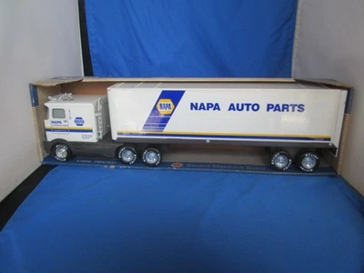 Nylint Napa Automotive Parts Semi Tractor Trailer Steel 18-Wheeler No.9116-N NIB - Image 1 of 4