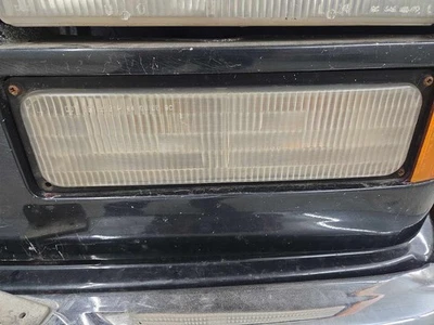 Conjunto de luz de estacionamiento/señal de giro usado se adapta a: lámpara de estacionamiento GMC Suburban 1500 1999 Foto 1 de 4
