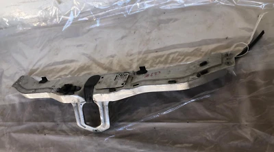 Mercedes Benz Clase C C230 1994-2000 montaje maletero soporte radiador OEM sedán Foto 1 de 4