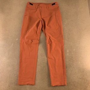 Men's Size 32 Slim Fit Terracotta Adjustable Waist Flat Front Outdoor Pants New - Picture 1 of 7
