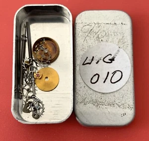 Universal Genève Cal. 010 Lot Parts Lot Vintage Hand Manual Movement Watch - Picture 1 of 2