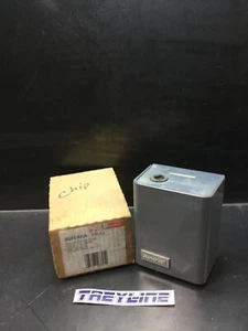 NEW, HONEYWELL, R8146A-1005, ADD-ON HEATING RELAY, 2 WIRE 24 VAC CONTROL,(18E-2) - Picture 1 of 9