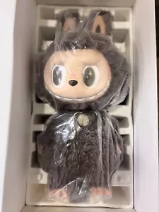58 cm POP MART THE MONSTERS - I FOUND YOU Vinyl Gesicht Puppe - ZIMOMO LABUBU - Bild 1 von 13