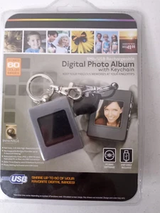 New Innovage 8mb USB Rechargeable Digital Photo Album with Keychain Sealed - Picture 1 of 4