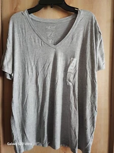 Short Sleeve V-neck Tee - Picture 1 of 8