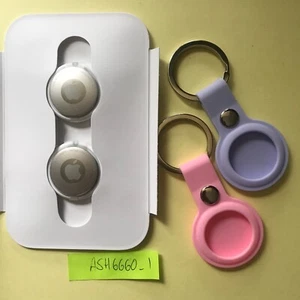 2x Apple AirTag NEW NO BOX + 2 Silicone KEYRING Case Bluetooth Tracker Twin Pack - Zdjęcie 1 z 3