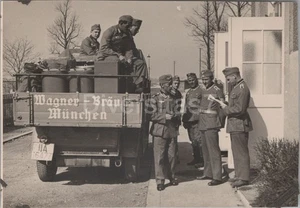 Foto, Vermessungs-Abteilung 607, Lkw Wagner Bräu München 1940 D/89 - Bild 1 von 2