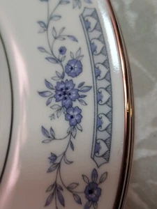 Minton Bellemeade With Platinum Trim Set of 4 Bread and Butter Plates  England - Picture 1 of 13