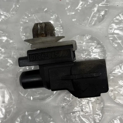 Outside Air Thermometer Sensor for Mitsubishi NATIVA PAJERO SPORT KG4W MK2 2.5D - Image 1 of 4