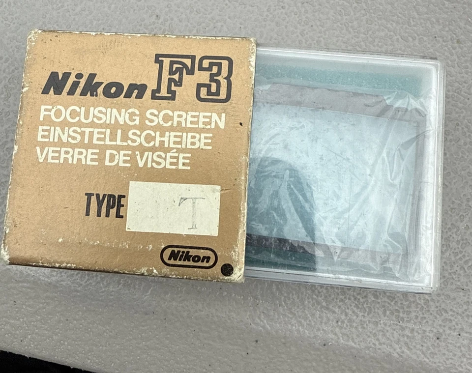 Nikon Focusing Screen Type T For Nikon F3. Red Dot. Excellent Condition. - Image 1 of 1