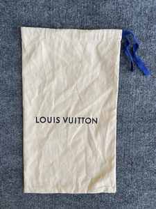 Original Louis Vuitton Logo Kordelzug Staubbeutel, 15" X9 Zoll. one only. - Bild 1 von 3