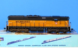 HO  ATHEARN  MILWAUKEE ROAD SD-9 Diesel DUMMY Locomotive # 543  BOXED L-1764 - Picture 1 of 9