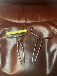 Vintage 2er Set Draht Käsehobel Butter Metall Küche Primitiv - Bild 1 von 7