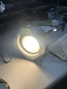 Leviton Light Par 38 - Picture 1 of 2