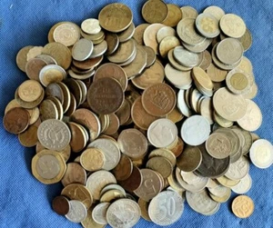 Lote Monedas del Mundo 2.5 Libras Surtido Extranjero con BONO PLATA (Alrededor de 250 Monedas) - Imagen 1 de 1