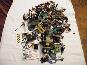 LEGO BRAND Parts Bricks Bulk Mix City etc. No minifigs. - Imagen 1 de 12