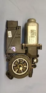 Nissan Navara D40 Fensterhebermotor rechts Beifahrer - Bild 1 von 4