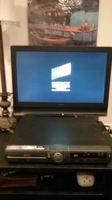 RCA model RC5215P TruSurround Dolby Digital CD/DVD Audio Video Player No Remote - Image 1 of 4