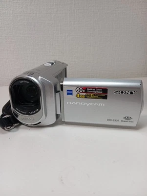 Sony DCR-SX30E silver camcorder - Image 1 of 4