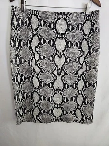 NYCC New York Clothing Co Women’s Snakeskin Print Pencil Skirt Size L Stretch - Picture 1 of 4